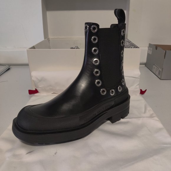 NiB Alexander McQueen Men\'s Leather Chelsea Grommet Boots Black Size 41E FLD225 main image 12